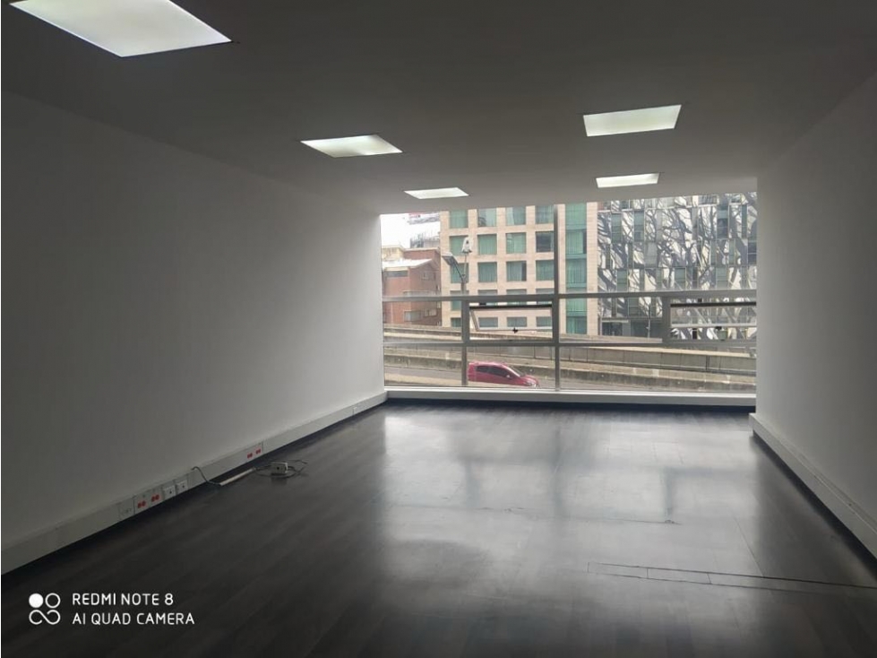 BOGOTÁ VENTA PERMUTA OFICINA CHICO