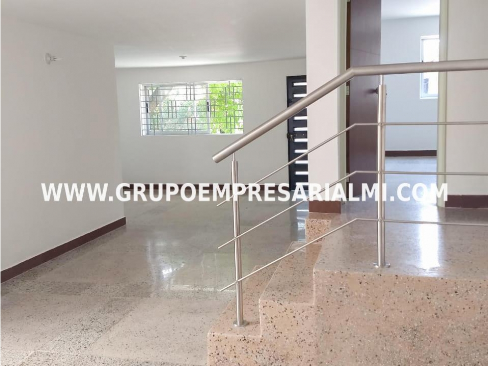 BONITA CASA BIFAMILIAR EN ARRIENDO - SECTOR SANTA TERESITA COD: 31157 — foto 2