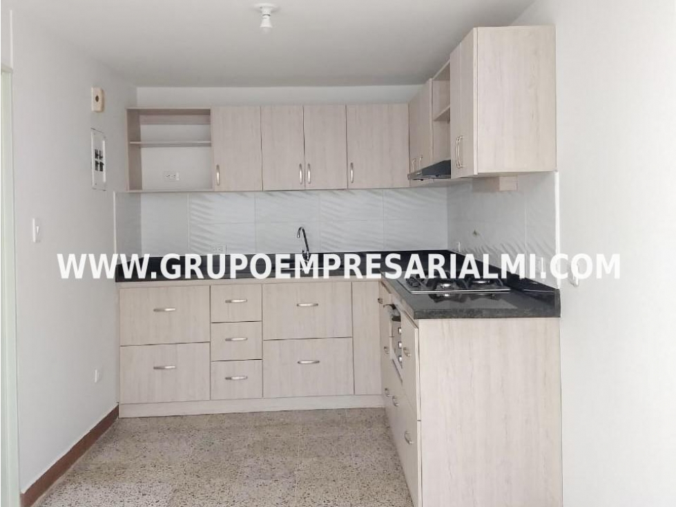 BONITA CASA BIFAMILIAR EN ARRIENDO - SECTOR SANTA TERESITA COD: 31157 — foto 4