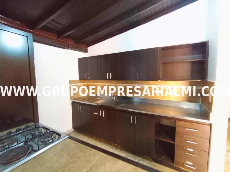 BONITA CASA COMERCIAL EN ARRIENDO - BELÉN ROSALES COD: 31533