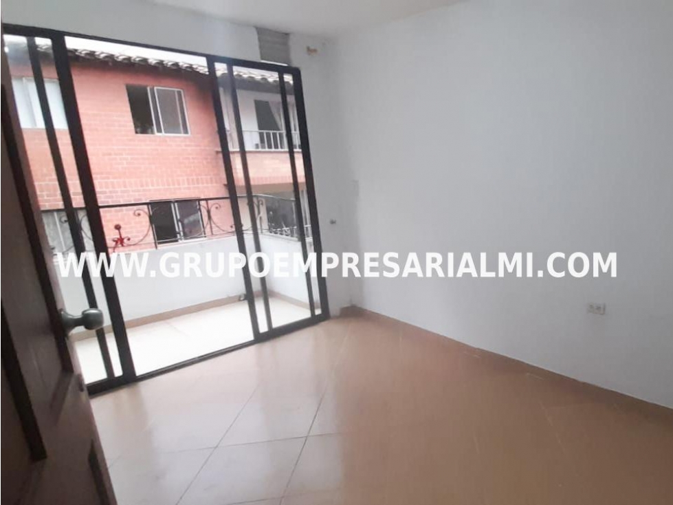 BONITA CASA EN ARRIENDO - SECTOR SAN JOAQUÍN COD: 31841 - 1