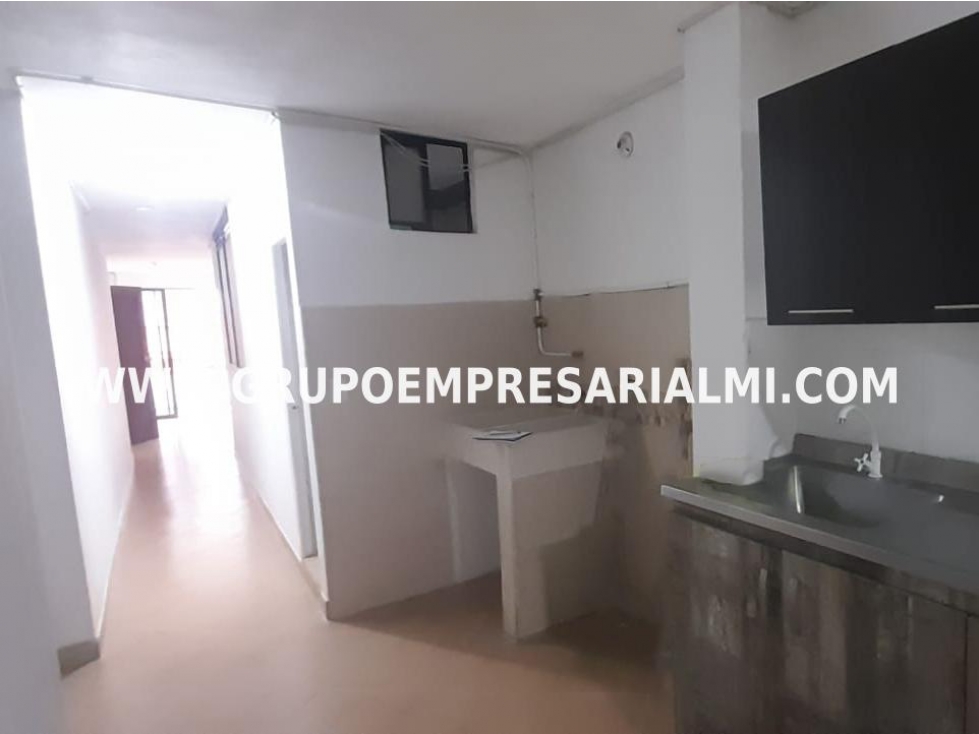 BONITA CASA EN ARRIENDO - SECTOR SAN JOAQUÍN COD: 31841 - 6