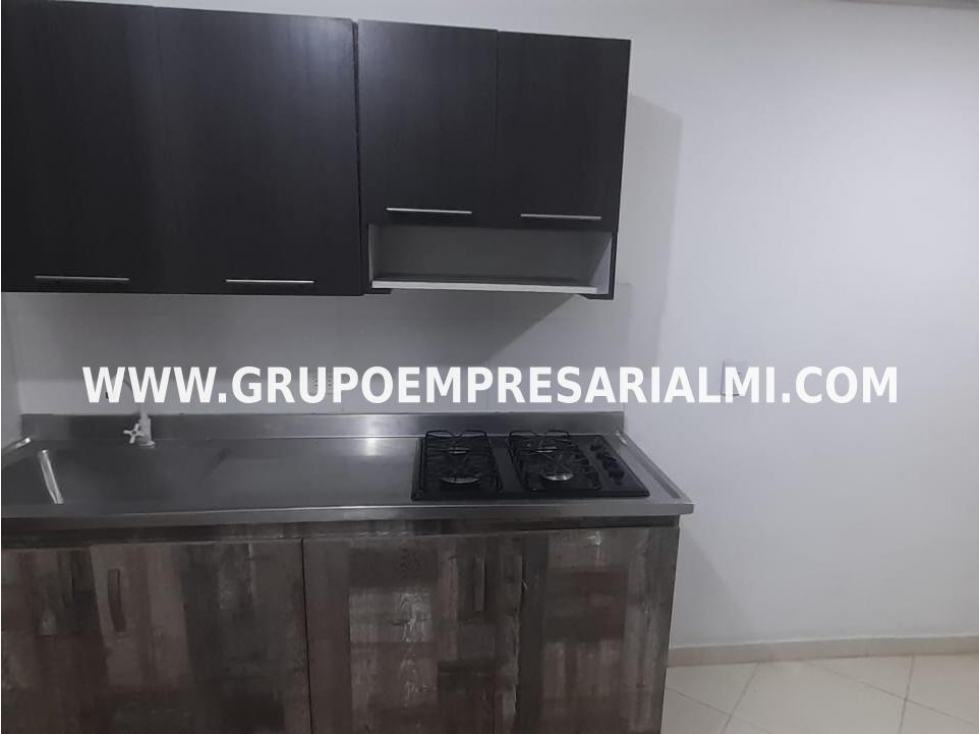 BONITA CASA EN ARRIENDO - SECTOR SAN JOAQUÍN COD: 31841 - 3