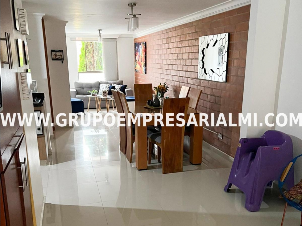 BONITA CASA UNIFAMILIAR EN VENTA - SECTOR BELÉN LA MOTA COD: 31574