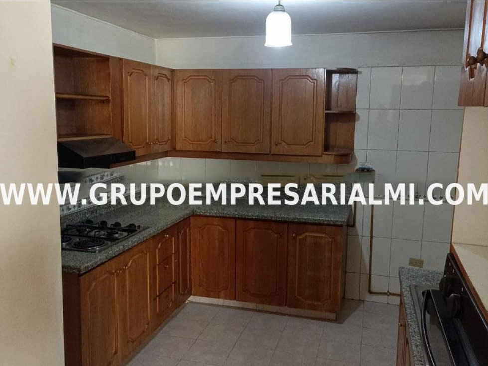 BONITA CASA UNIFAMILIAR EN VENTA - SECTOR SIMÓN BOLÍVAR COD: 31910 — foto 3