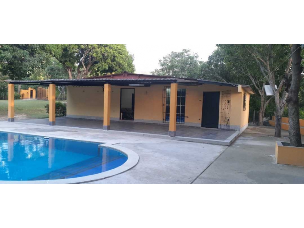 Bonita finca de 5000m2 con piscina, masinga-bonda - 3