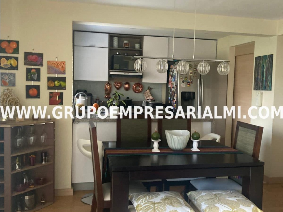 BONITO APARTAMENTO AMOBLADO - SECTOR LOMA DE LOS BERNAL COD: 30944 — foto 3