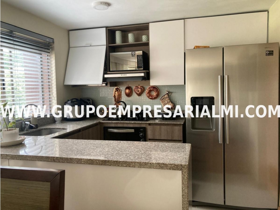 BONITO APARTAMENTO AMOBLADO - SECTOR LOMA DE LOS BERNAL COD: 30944 — foto 5