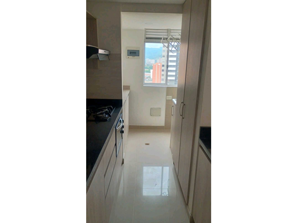 BONITO APARTAMENTO CON PARQUEADERO PRIVADO EN LA CIUDAD DE LOS PUERTO — foto 5