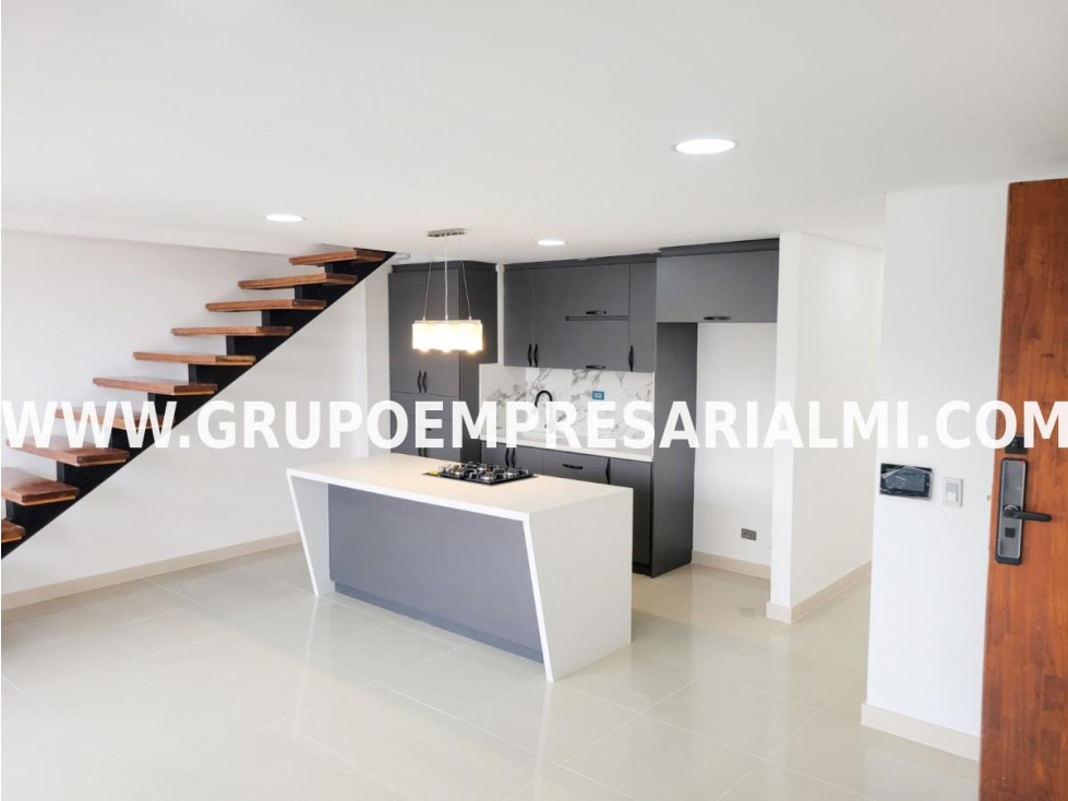 BONITO APARTAMENTO DÚPLEX EN VENTA - SECTOR SIMÓN BOLÍVAR COD: 31621