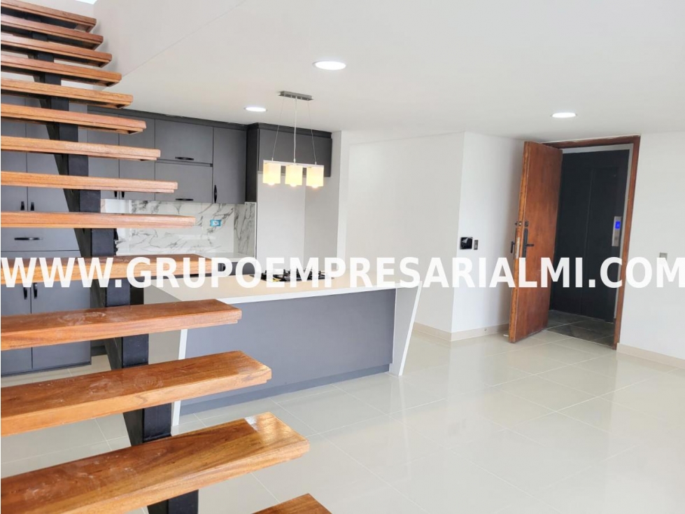 BONITO APARTAMENTO DÚPLEX EN VENTA - SECTOR SIMÓN BOLÍVAR COD: 31621 — foto 3