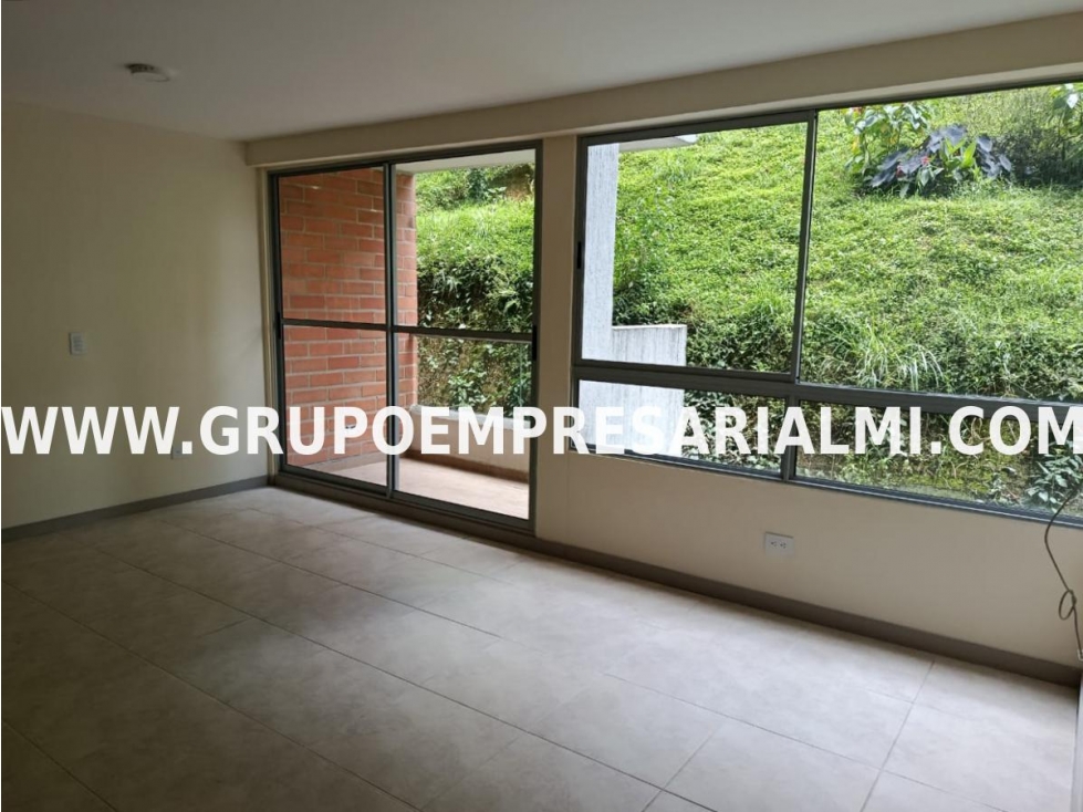 BONITO APARTAMENTO EN ARRENDAMIENTO - SECTOR LOMA DEL BARRO COD: 20248 — foto 2