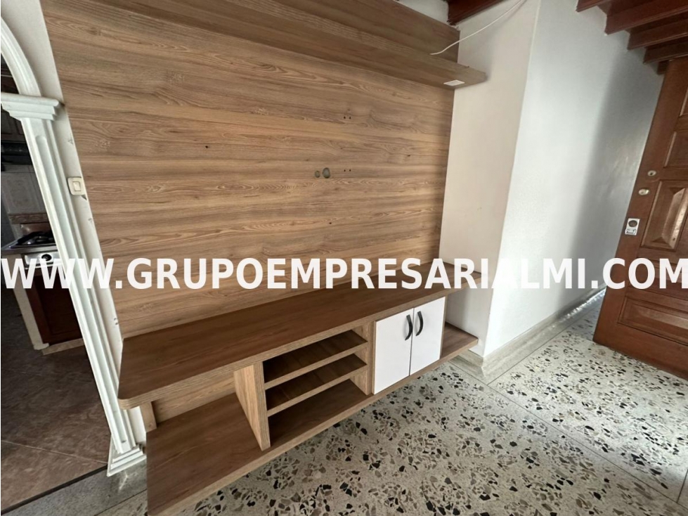 BONITO APARTAMENTO EN ARRENDAMIENTO - SECTOR LOS COLORES COD: 33101 — foto 4