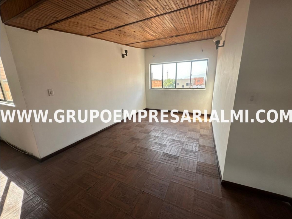 BONITO APARTAMENTO EN ARRENDAMIENTO - SECTOR LOS COLORES COD: 33101 — foto 5