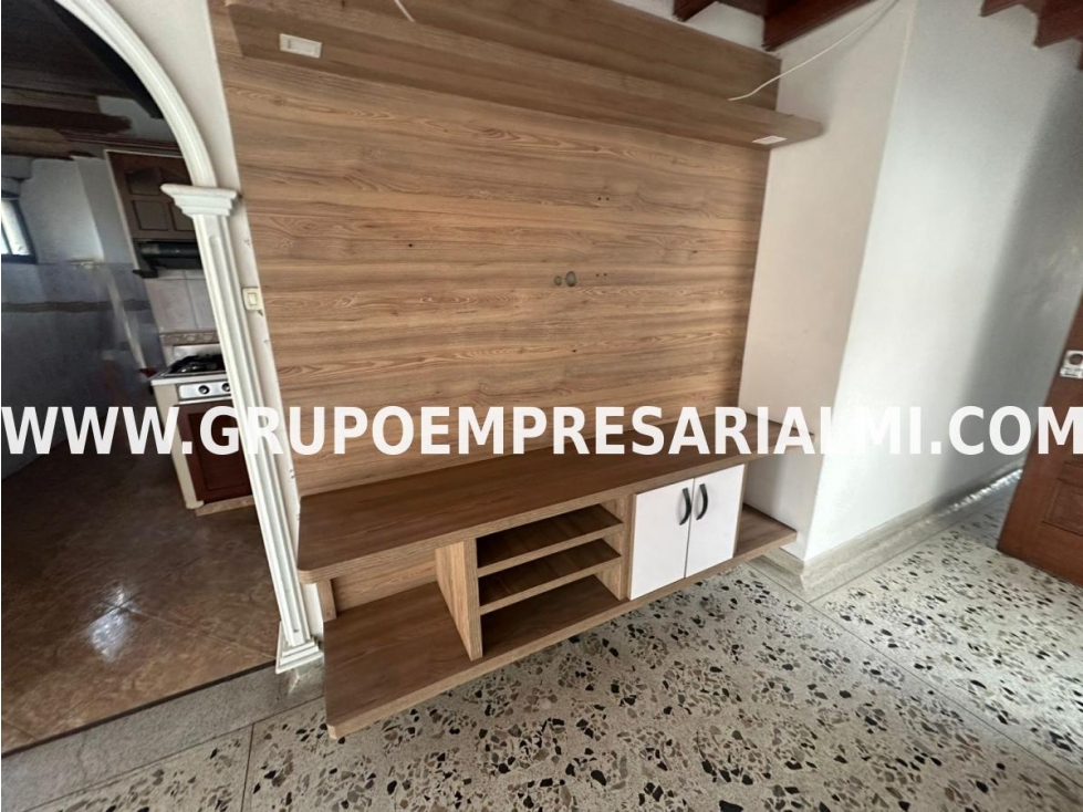 BONITO APARTAMENTO EN ARRENDAMIENTO - SECTOR LOS COLORES COD: 33101 — foto 3