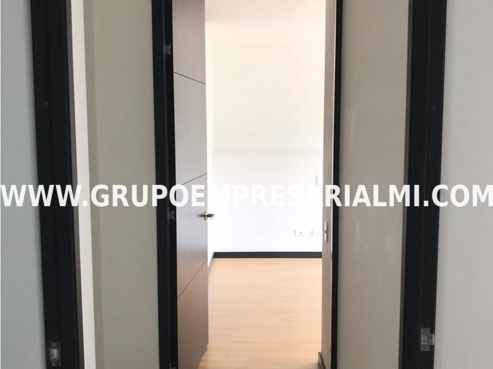 BONITO APARTAMENTO EN ARRIENDO - SECTOR ALTOS DE POBLADO COD: 30864 — foto 3