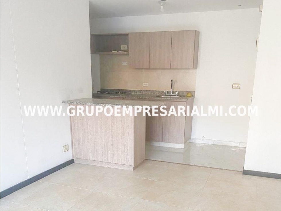BONITO APARTAMENTO EN ARRIENDO - SECTOR CIUDAD DEL RÍO COD: 31130