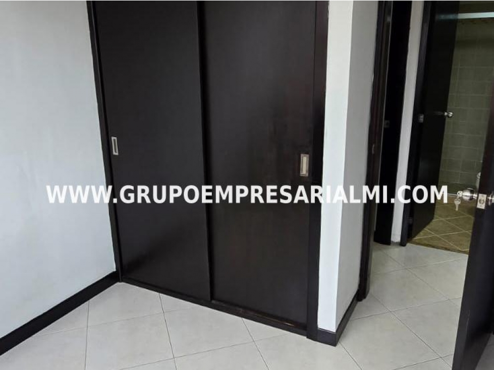 BONITO APARTAMENTO EN ARRIENDO - SECTOR LOMA DE LOS BERNAL COD: 31146 — foto 5