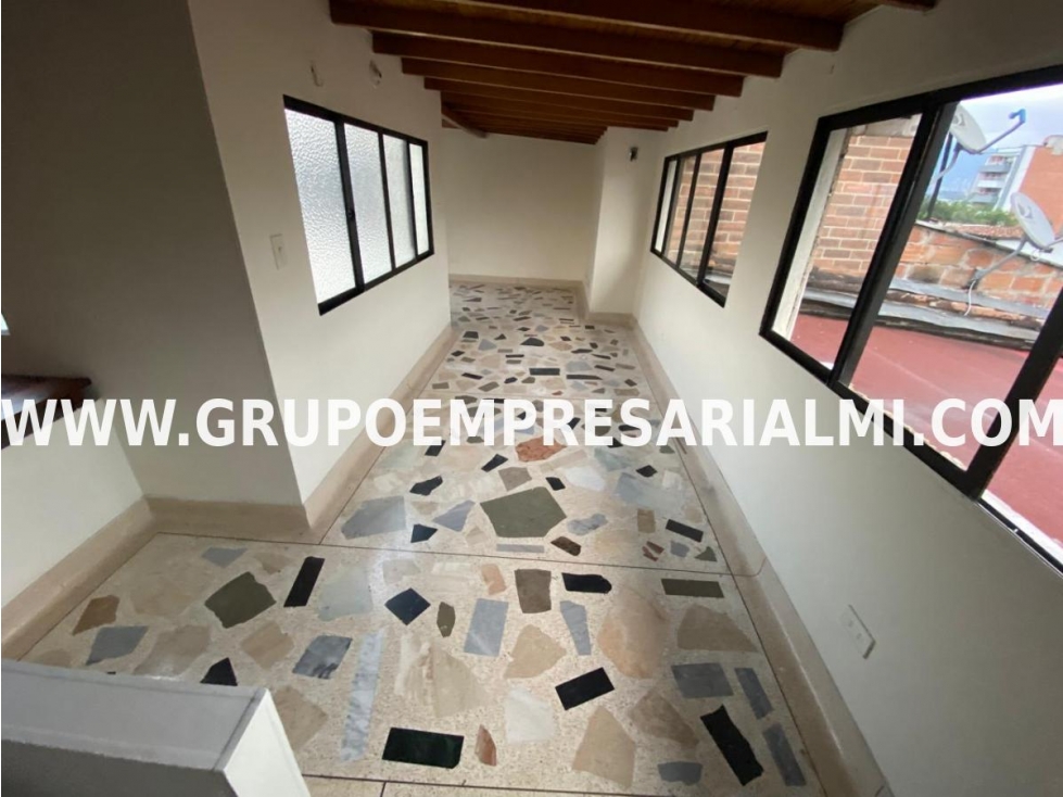 BONITO APARTAMENTO EN ARRIENDO - SECTOR SANTA TERESITA COD: 31219 — foto 4