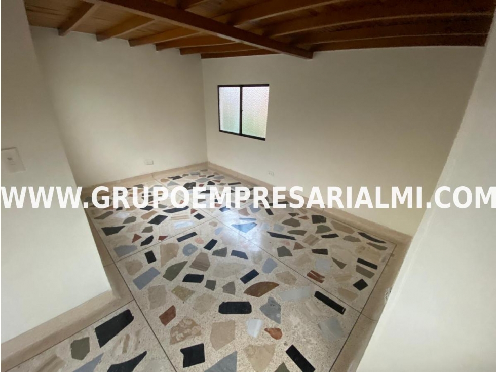 BONITO APARTAMENTO EN ARRIENDO - SECTOR SANTA TERESITA COD: 31219