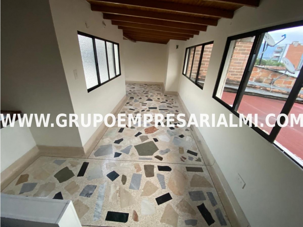 BONITO APARTAMENTO EN ARRIENDO - SECTOR SANTA TERESITA COD: 31219 — foto 3