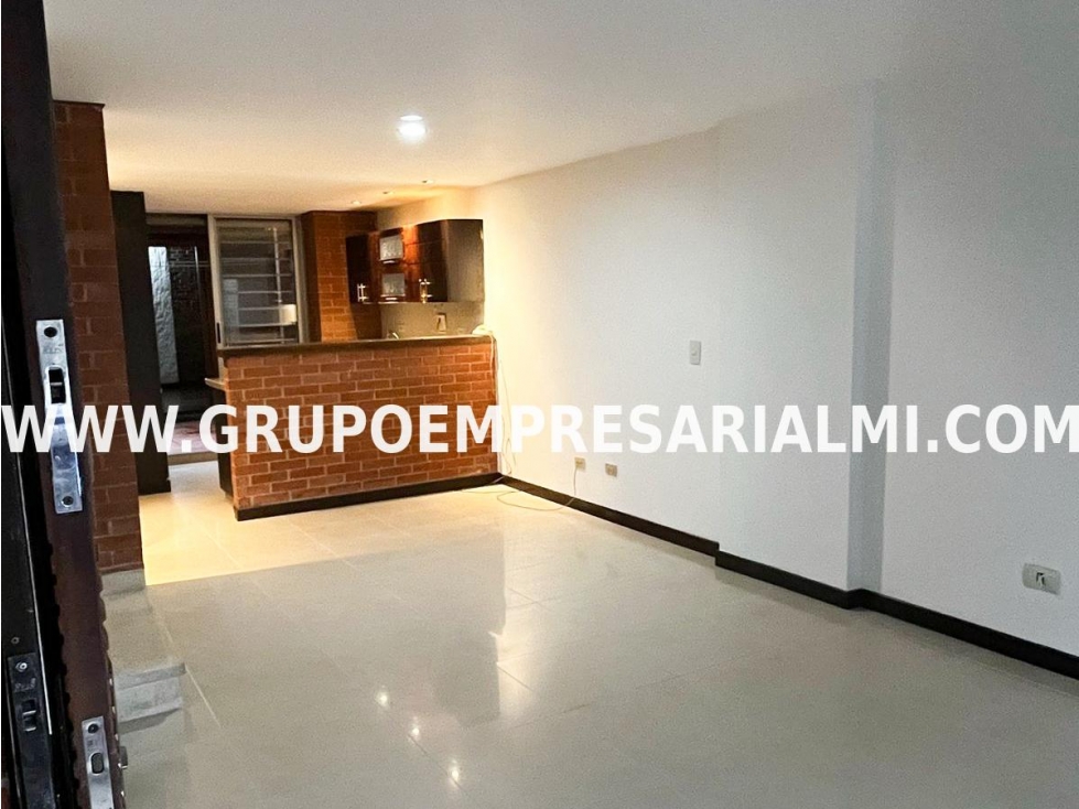 BONITO APARTAMENTO EN ARRIENDO - SECTOR CONQUISTADORES COD: 31750