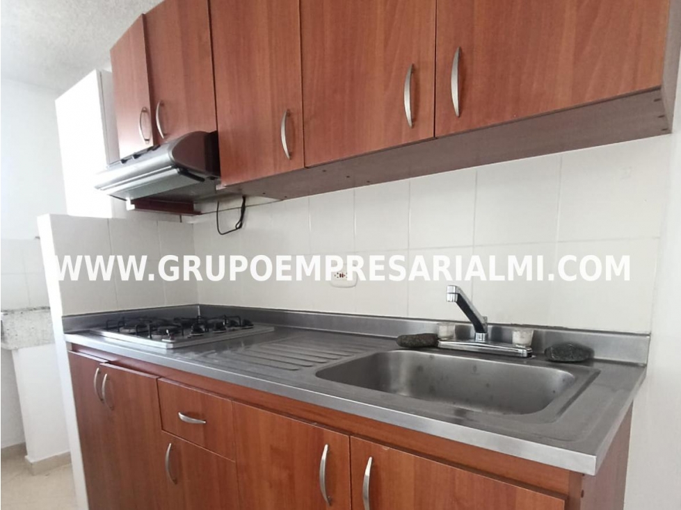 BONITO APARTAMENTO EN ARRIENDO - SECTOR LOMA DEL INDIO COD: 31857 — foto 4