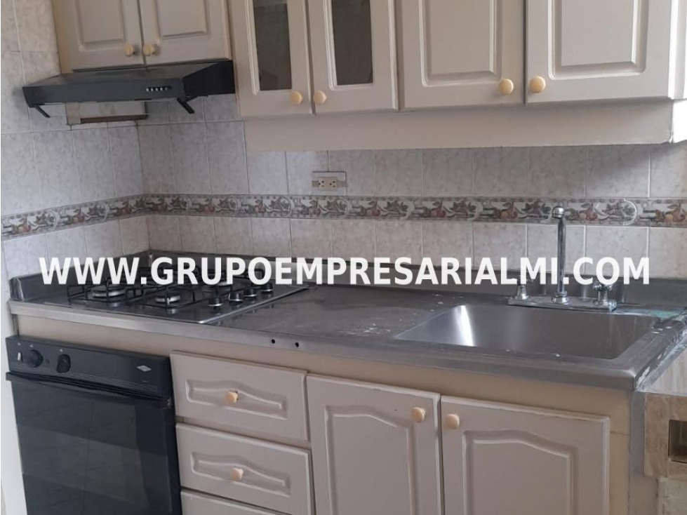 BONITO APARTAMENTO EN ARRIENDO - SECTOR VIVIENDAS DEL SUR COD: 31858 — foto 2
