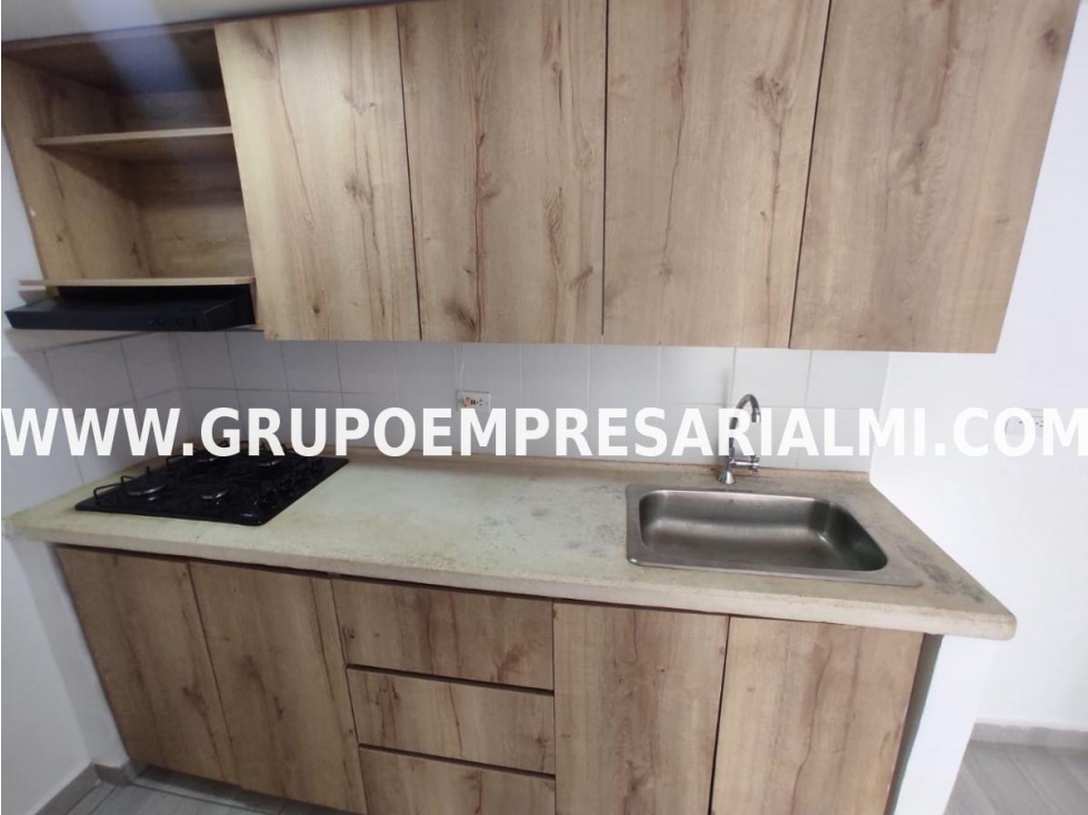 BONITO APARTAMENTO EN ARRIENDO - SECTOR MARÍA AUXILIADORA COD: 32057 — foto 2