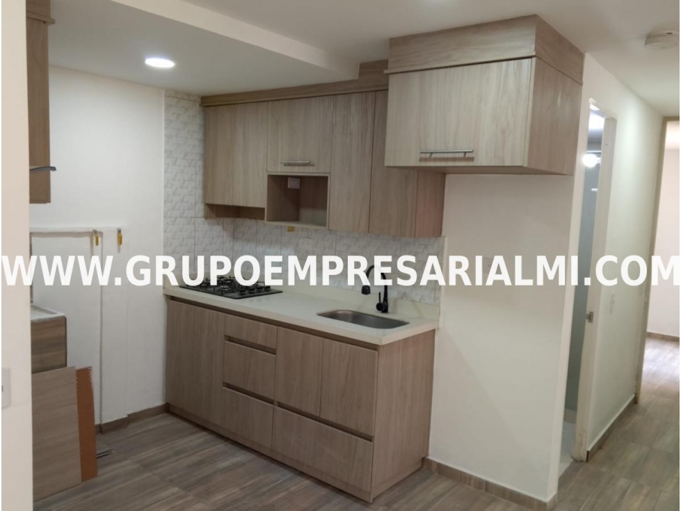 BONITO APARTAMENTO EN ARRIENDO - SECTOR PAJARITO COD: 32061