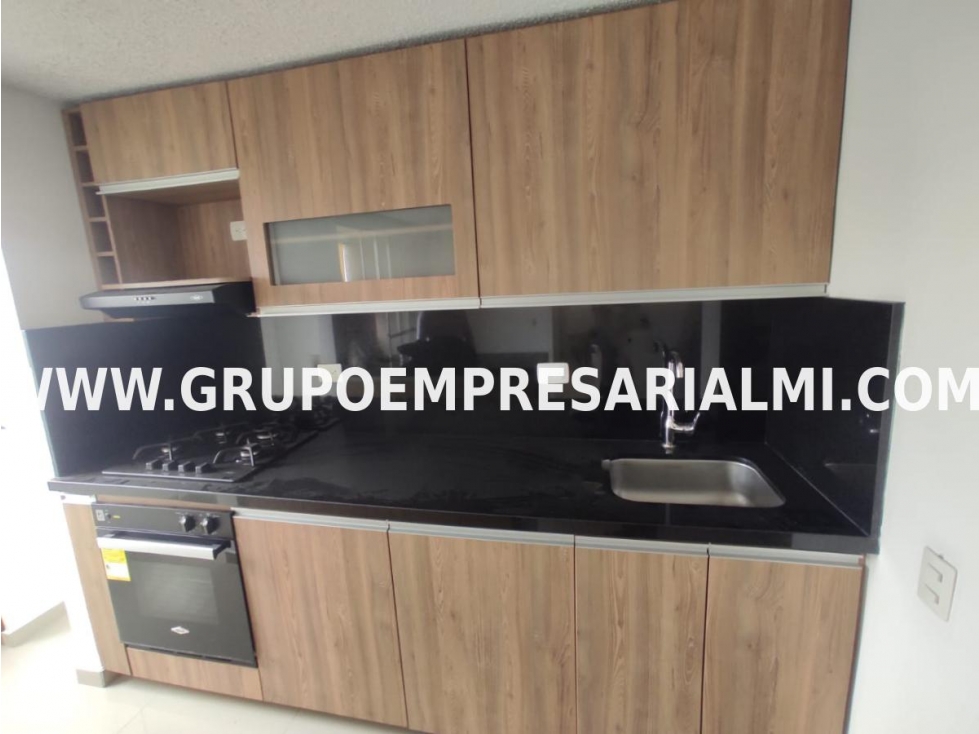 BONITO APARTAMENTO EN ARRIENDO - SECTOR SAN GERMÁN COD: 32048 — foto 3