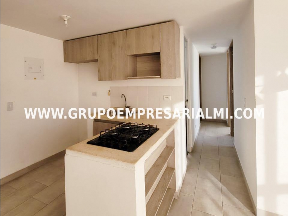 BONITO APARTAMENTO EN ARRIENDO - SECTOR MARÍA AUXILIADORA COD: 32170 — foto 3