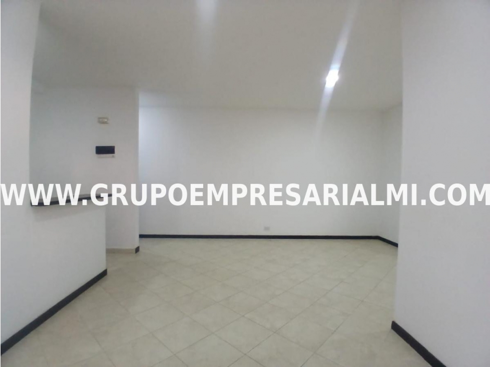 BONITO APARTAMENTO EN ARRIENDO - SECTOR CIUDAD DEL RIO COD: 32474 — foto 2