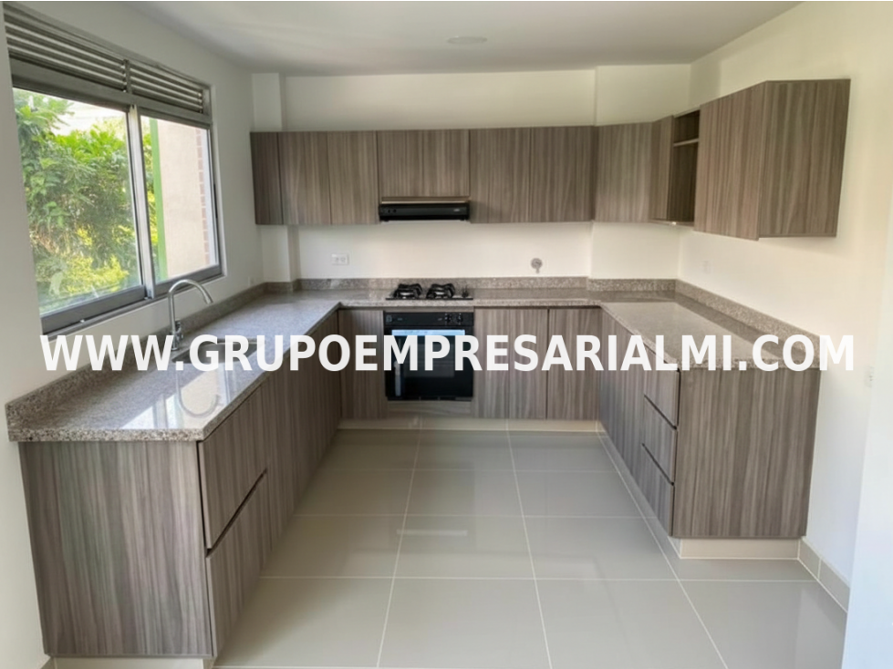 BONITO APARTAMENTO EN ARRIENDO- SECTOR LA CASTELLANA COD: 33540 — foto 2