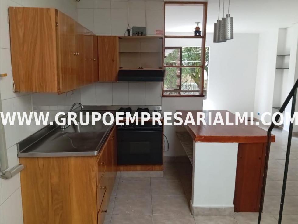 BONITO APARTAMENTO EN ARRIENDO - SECTOR CRISTOBAL COD: 33898 — foto 4