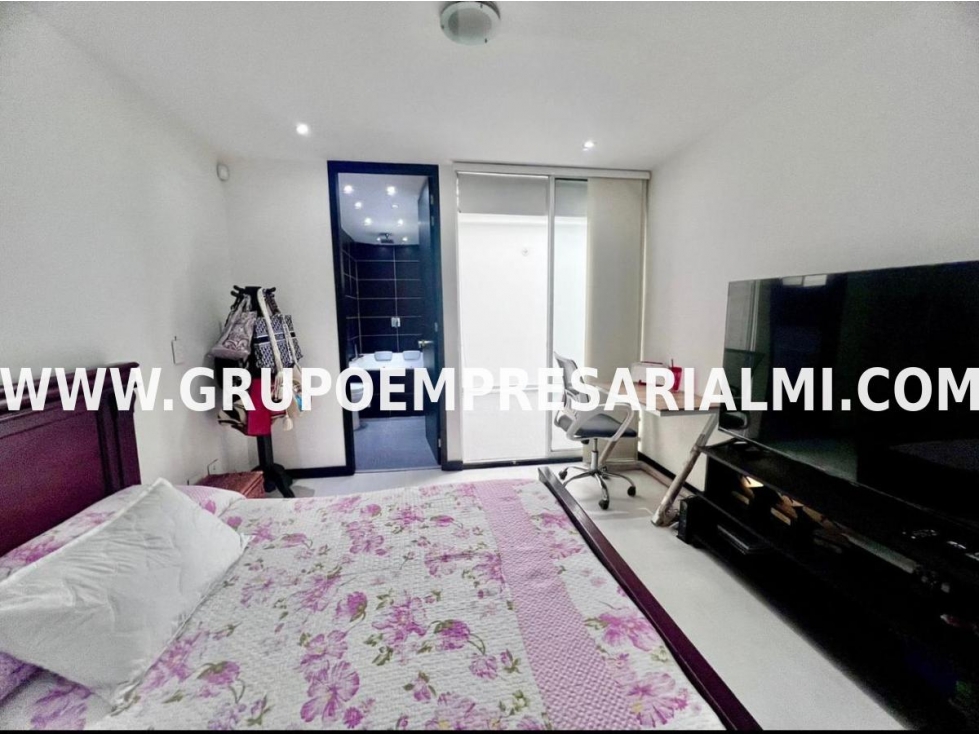 BONITO APARTAMENTO EN VENTA - SECTOR LAURELES COD: 31091 — foto 4