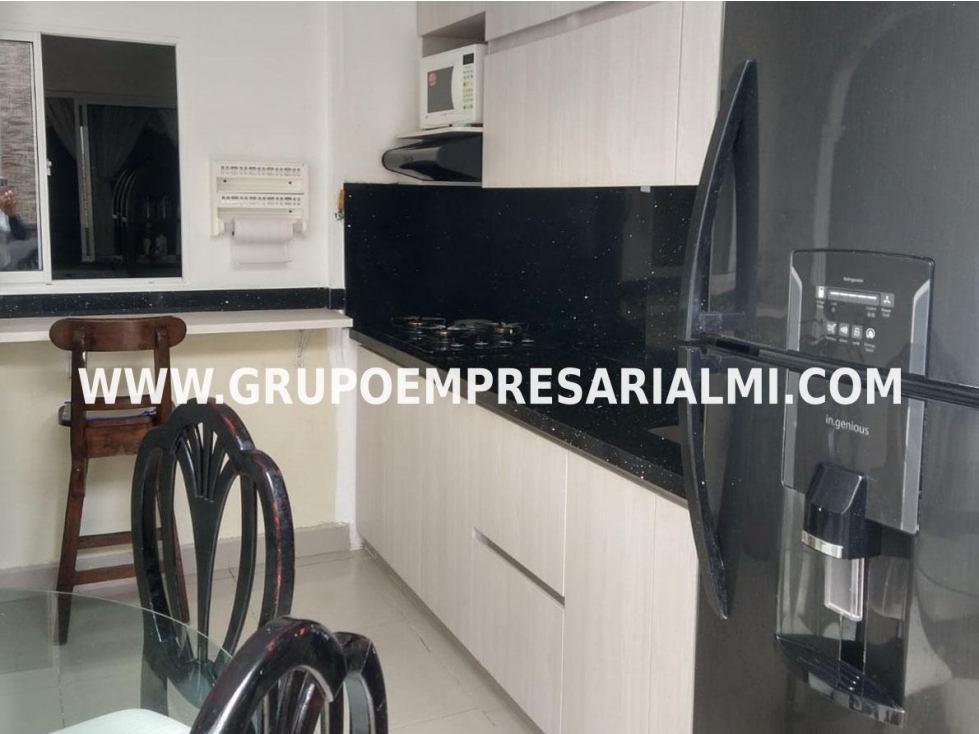 BONITO APARTAMENTO EN VENTA - SECTOR CORDOBA / MEDELLIN COD: 33952 — foto 2