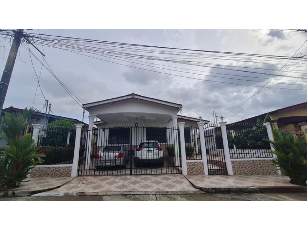BRISAS DEL GOLF - VENTA DE PROPIEDAD - CASA