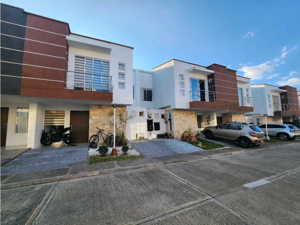 BROKER Casa en venta esquinera Balmoral variante Norte Popayan