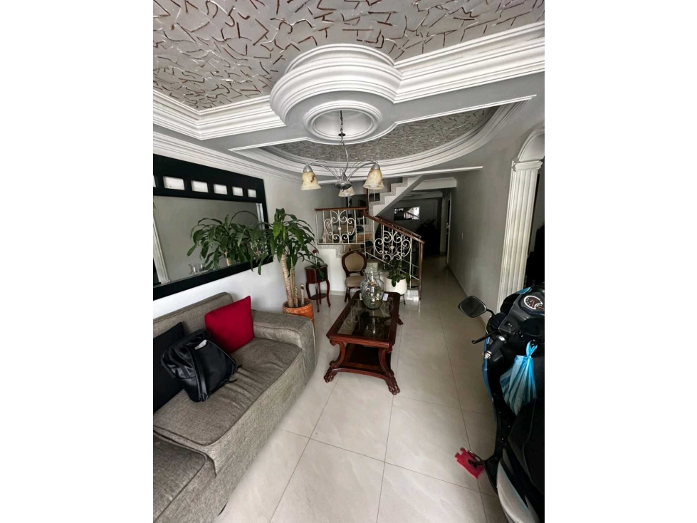 CASA UNIFAMILIAR EN PORTALES DE BUENOS AIRES EN VENTA, PALMIRA-VALLE — foto 2