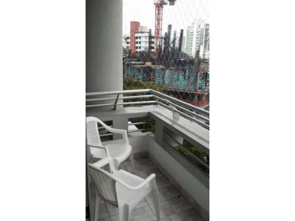 Building in El Cangrejo - 4