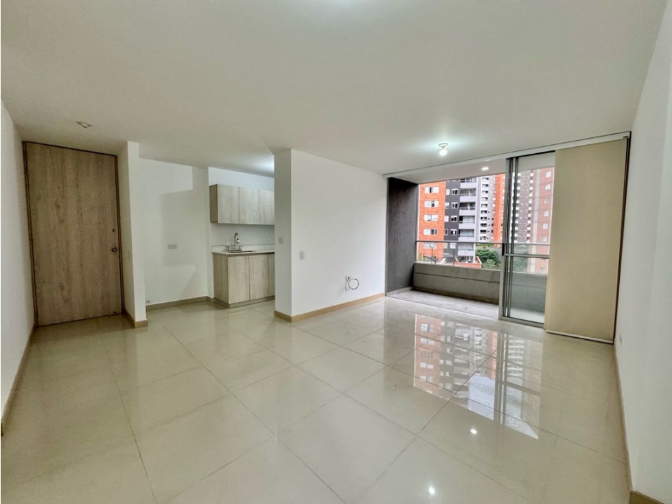 Buscas apto amplio central y piso bajito en sabaneta para comprar — foto 3