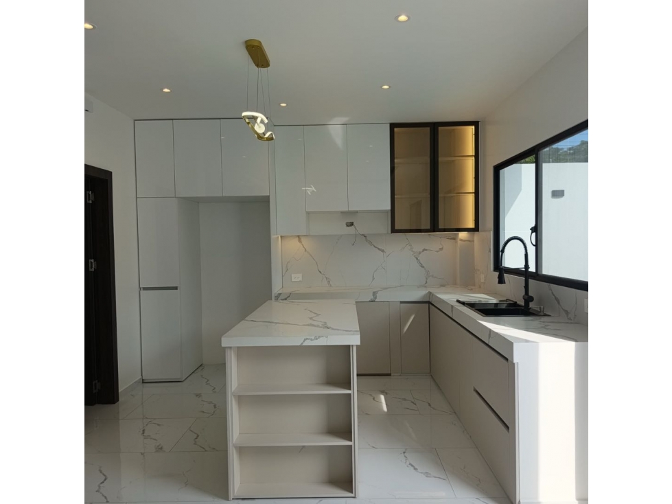 C01 Casa de Estreno en Urb. San Antonio vía Salitre Samborondon — foto 4