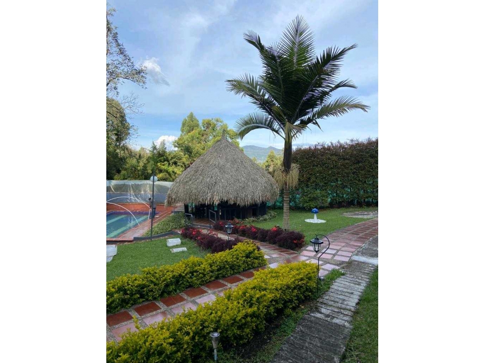 Cabaña campestre en Urbanización abierta La Ceja