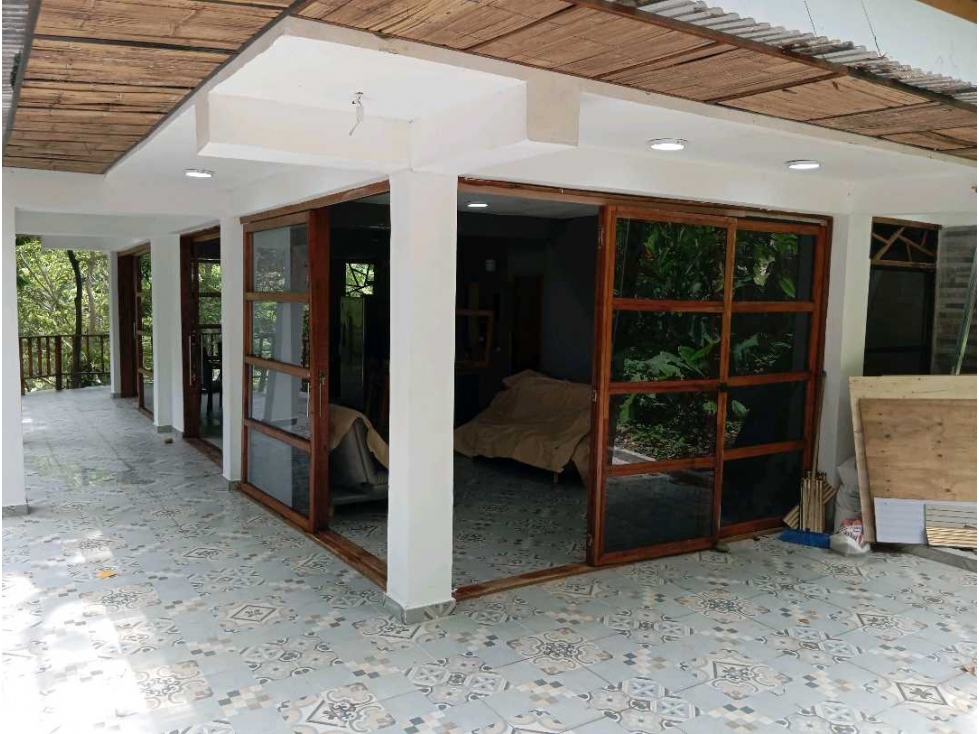 Cabaña frente al río por el Parque Tayrona — foto 4