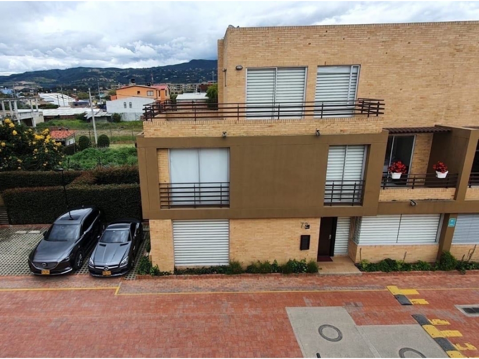 Cajicá arriendo Hermosa casa campestre amoblada todo incluido