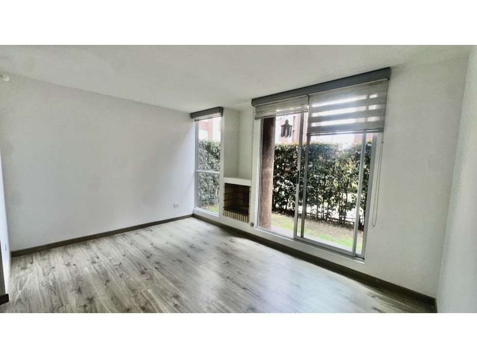 Cajica vendo apto 1er piso 62 metros patio Grj cubierto