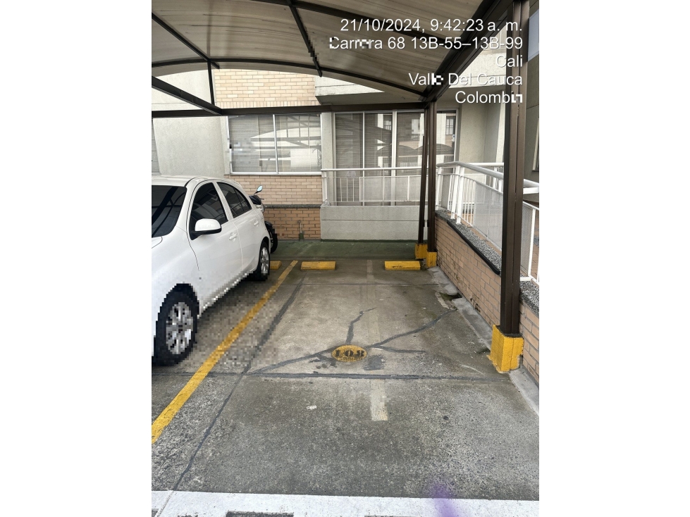 CALLE 13E 13B CRA 66B 68 CONJ RESID ALTOS DE PINARES PARQUEADERO 108