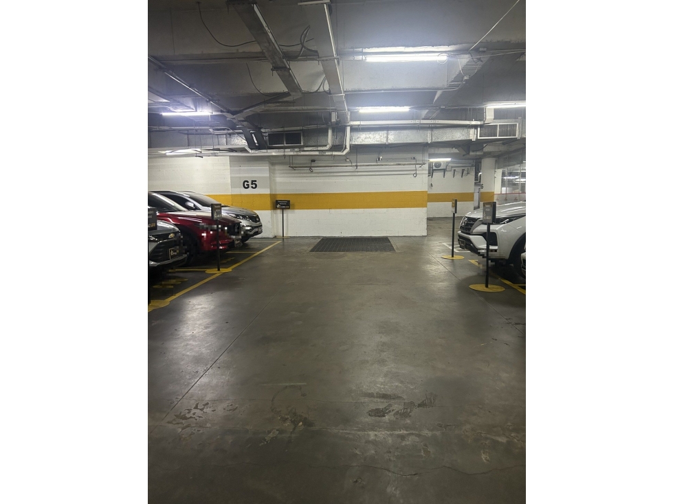 CALLE 15 38 40 CENTRO COMERCIAL LLANOCENTRO PARQUEO SOTANO 1
033 - 3