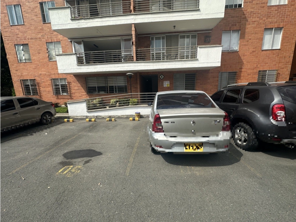 CALLE 15A 66 51 CONJUNTO RESIDENCIAL BALCONES DEL LIMONAR GARAJE 06 — foto 2